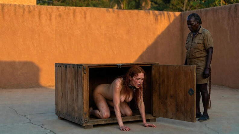 carla-exiting-the-box-with-zuri-03-final