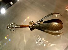 220px-Oral pear